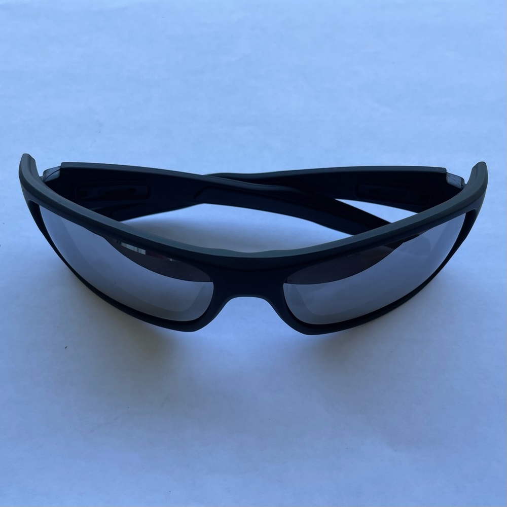vintage Oakley sun glasses matte black rare no box